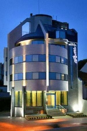 Riverside Family Hotel Yambol 외부 사진