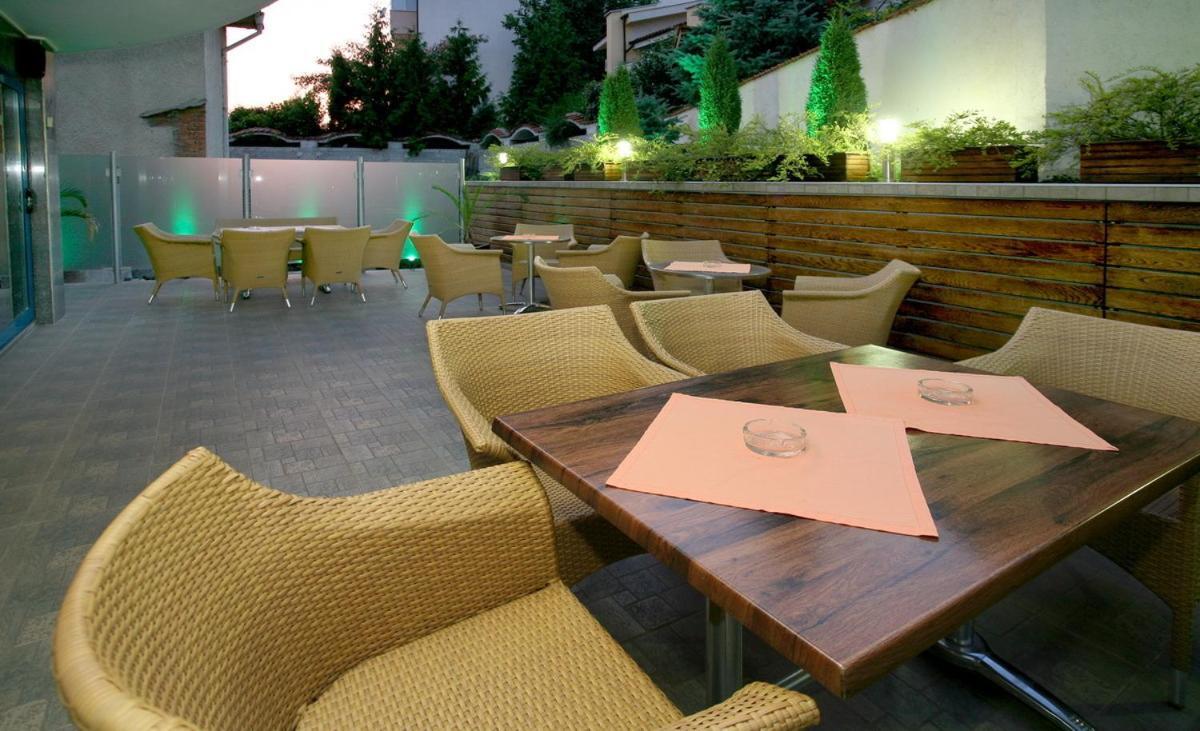 Riverside Family Hotel Yambol 레스토랑 사진
